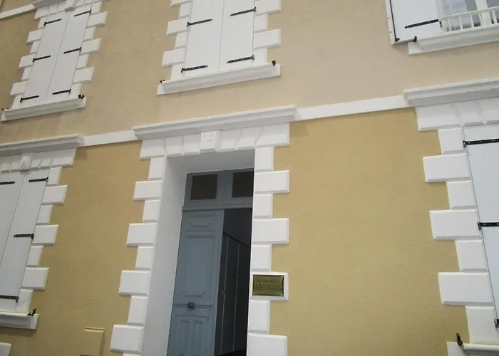 Centre-ville, 100m Plage, Confort Et Praticite - Fr-1-197-378 Appartement *